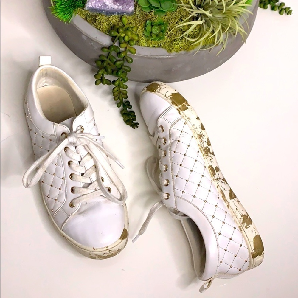 Aldo White Quilted Gold Paint faux leather sneaker casual upcycled sz 9